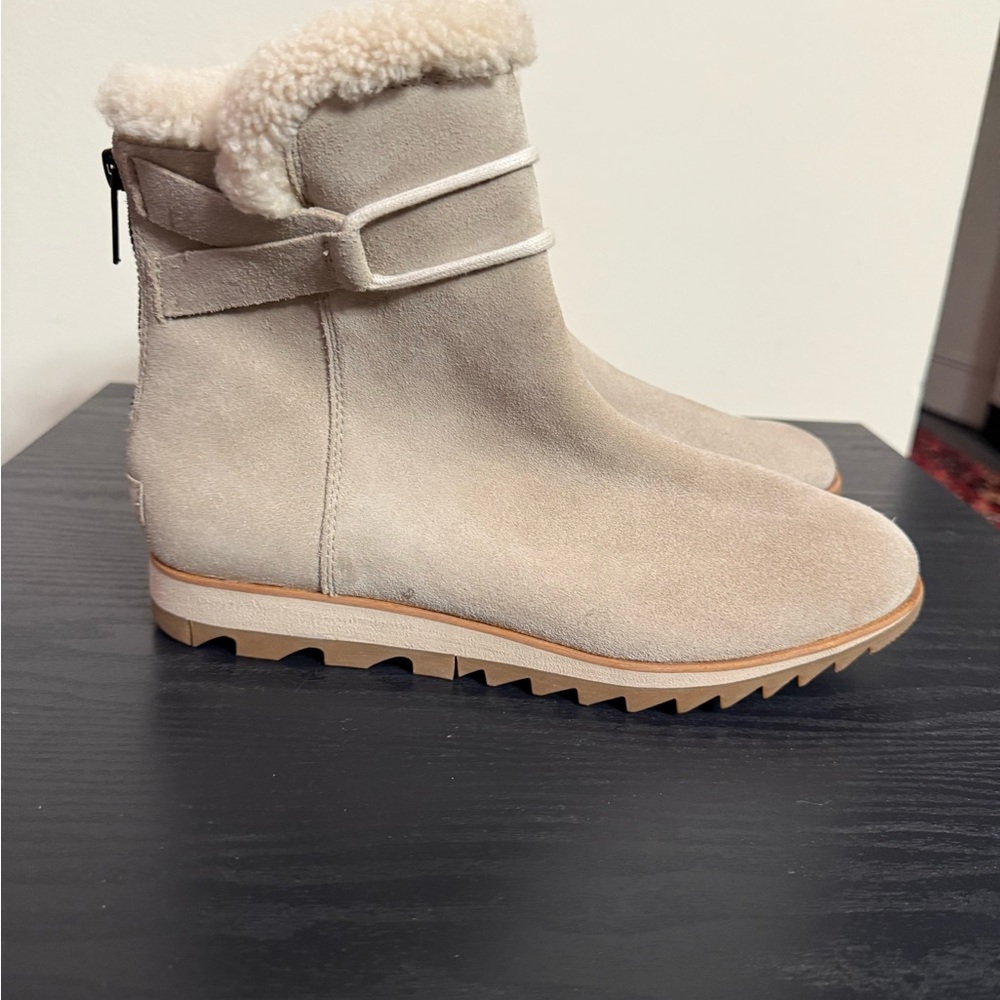 SOREL Harlow Cozy Shearling Bootie Boots NWOT Size 10 - Picture 8 of 12